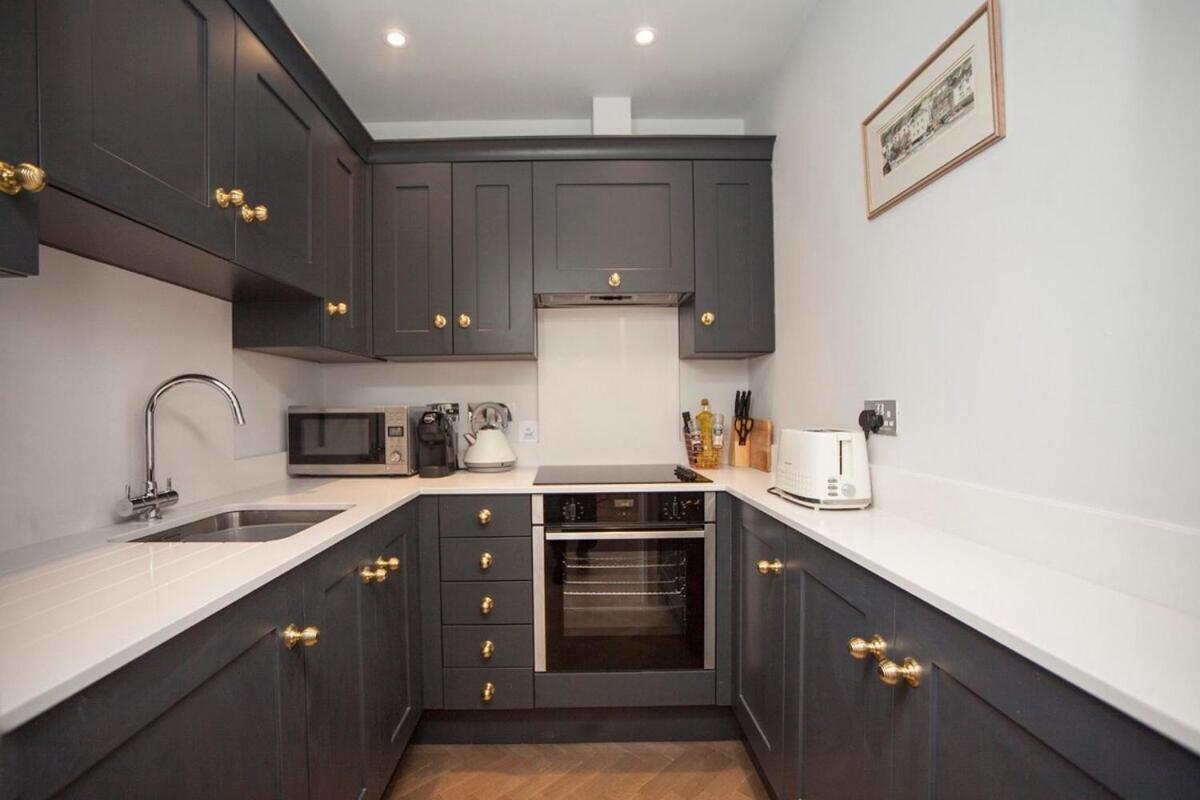Stylish City Centre Apartment - Bath Kültér fotó